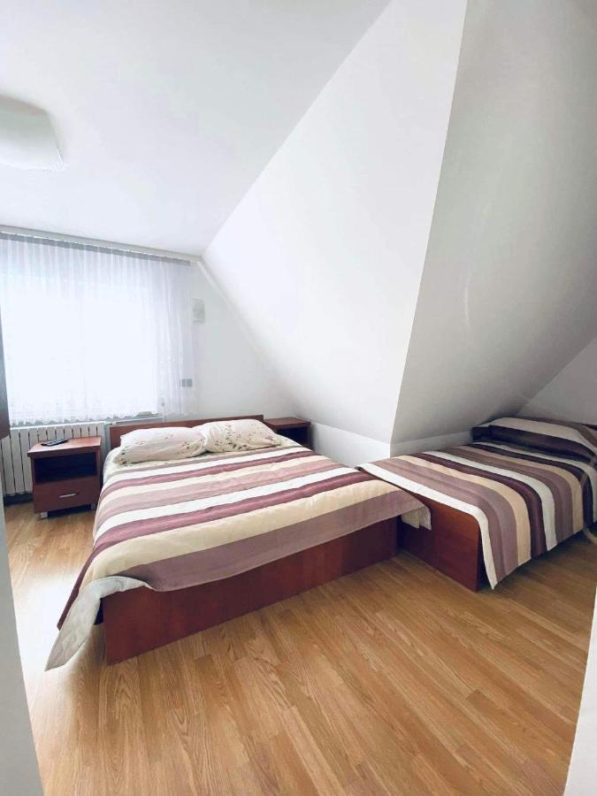 Pokoje Goscinne Letycja Biały Dunajec Buitenkant foto